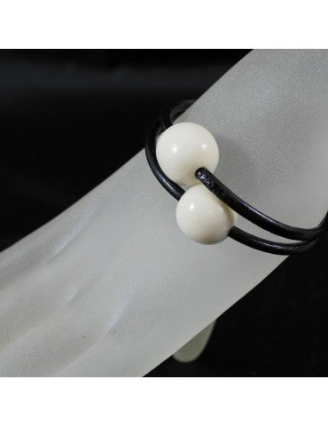 Bracelet perles tagua et cuir