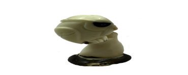 Hibou taillé dans la graine de tagua