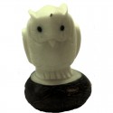 Hibou taillé dans la graine de tagua