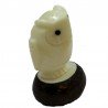 Hibou taillé dans la graine de tagua