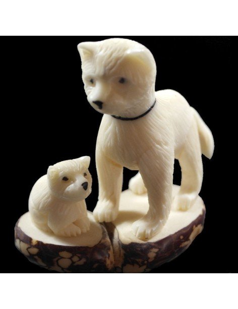 Chats taillés dans la graine de tagua Chats taillés dans la graine de tagua