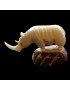 Rhinocéros taillé dans la graine de tagua