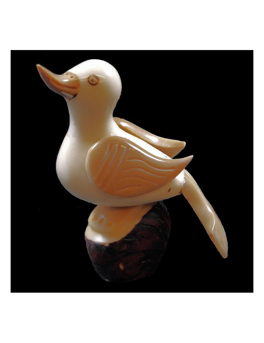 Canard taillé dans la graine de tagua