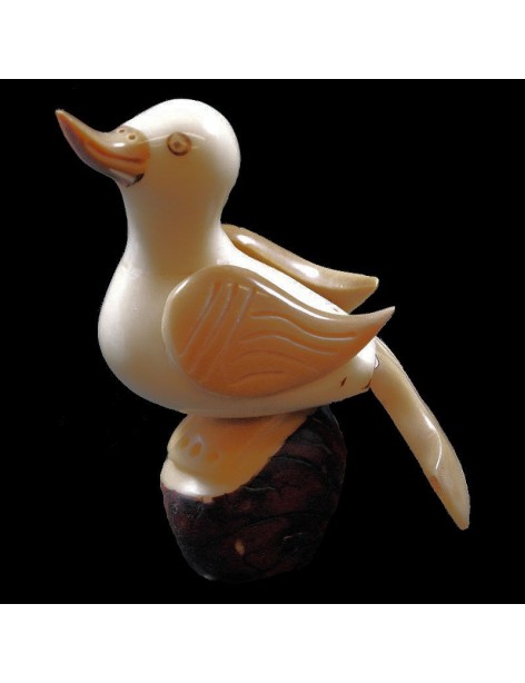 Canard taillé dans la graine de tagua Canard taillé dans la graine de tagua