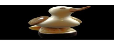 Canard taillé dans la graine de tagua