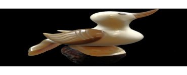 Canard taillé dans la graine de tagua