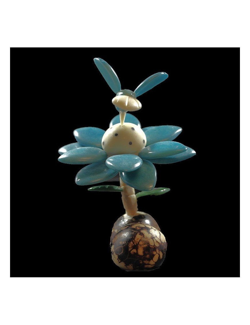 Colibri sur fleur taillé dans la graine  de tagua