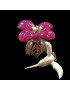 Colibri sur hibiscus taillé dans la graine de tagua