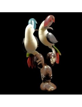 Toucans taillés dans la graine de tagua