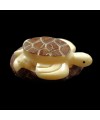 Tortue taillée dans la graine de tagua
