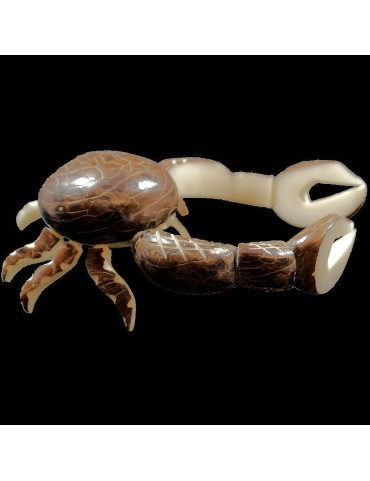 Crabe taillé dans la graine de tagua 