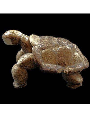 Tortue taillée dans la graine de tagua 