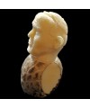  Figurine en tagua à  l\'effigie du Pape