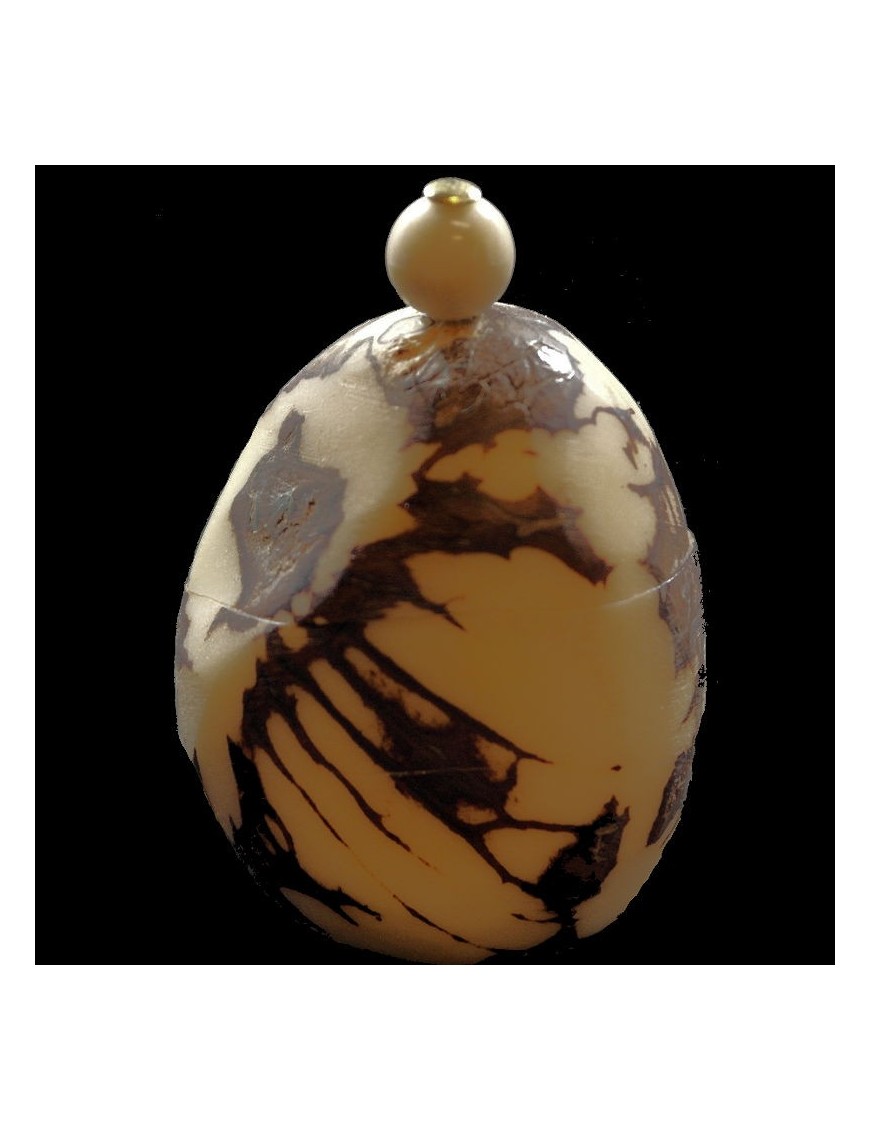 Petite boite taillée dans la graine de tagua