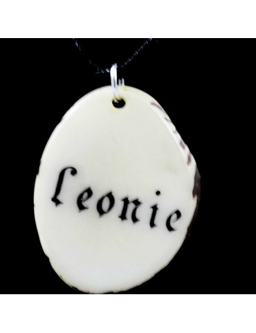 Tranche de tagua gravée prénom Léonie