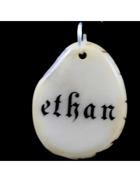 Tranche de tagua gravée prénom Ethan Tranche de tagua gravée prénom Ethan