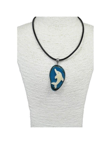 Pendentif, tagua dauphin Pendentif, tagua dauphin