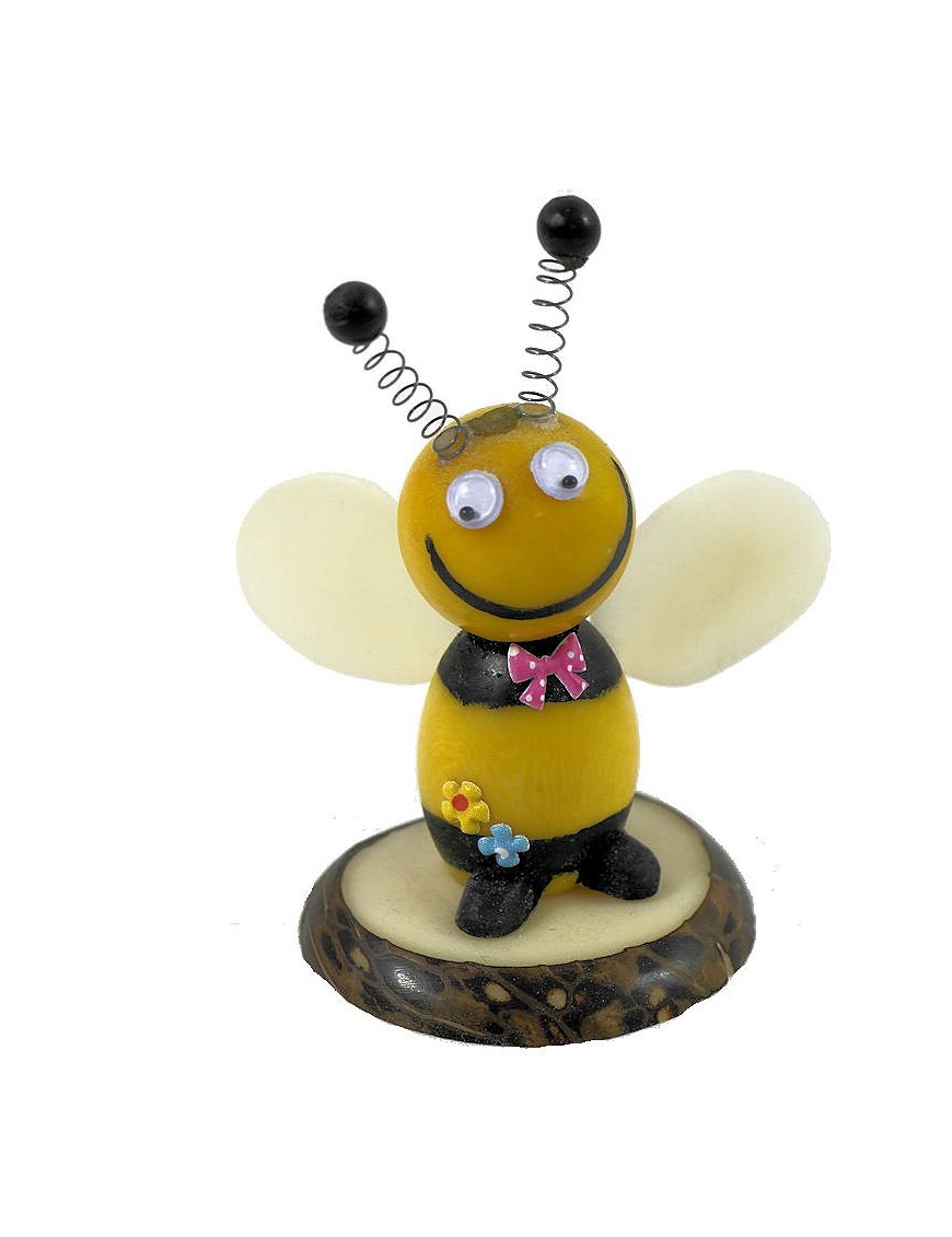 Abeille taillée dans la graine de tagua 