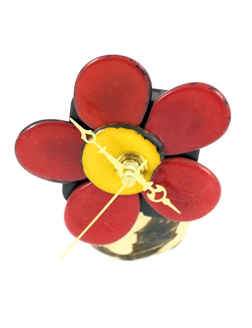 Horloge sur socle en graine de tagua 