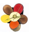 Horloge sur socle en graine de tagua