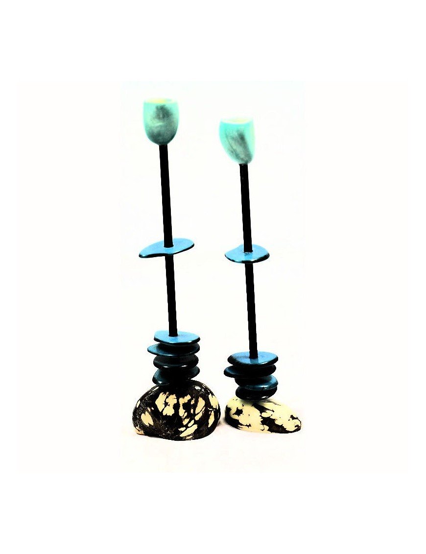 Chandeliers tagua teintés en bleu
