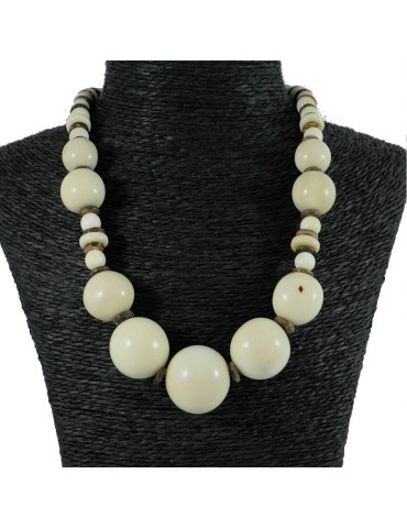 Collier perles de tagua