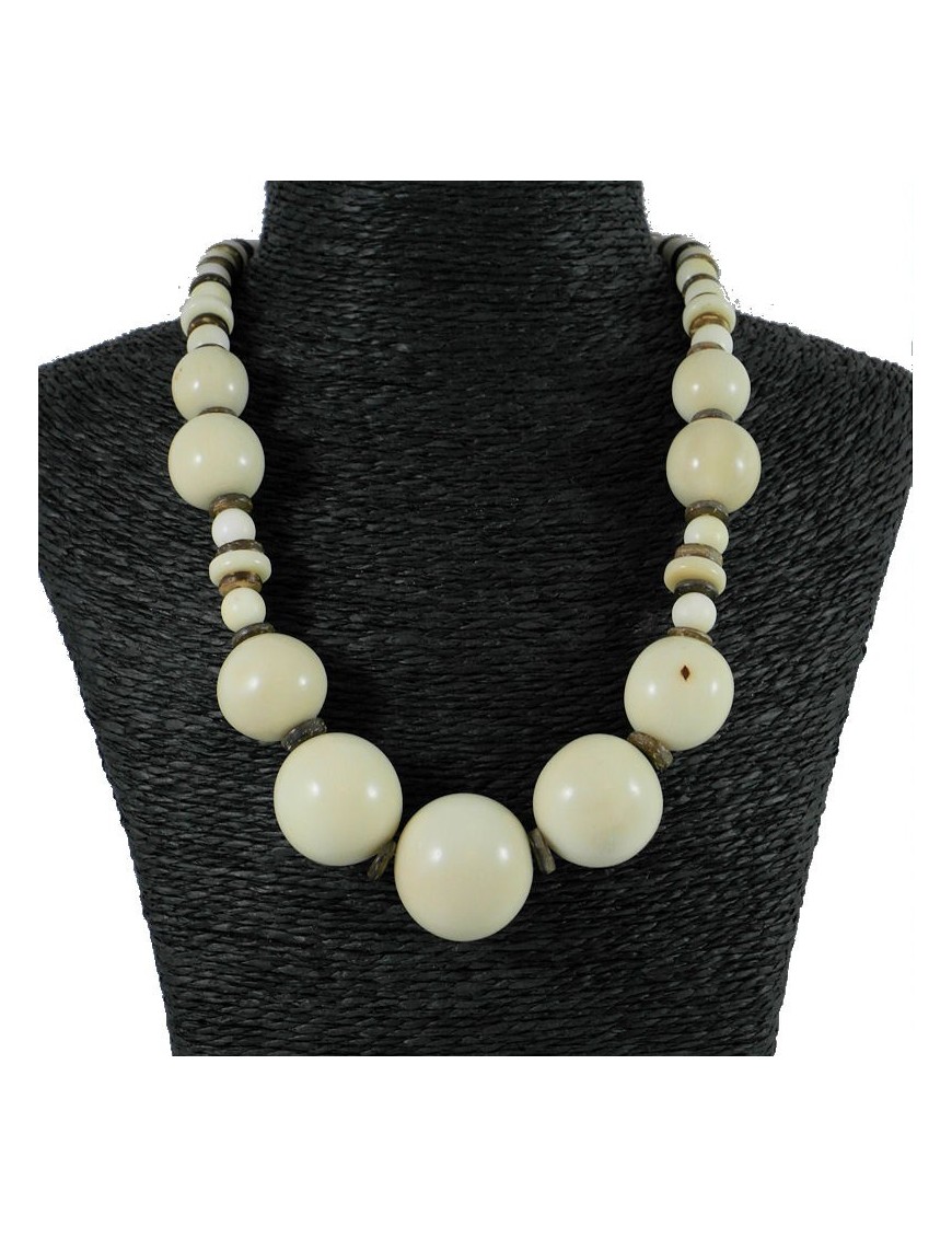Collier perles de tagua