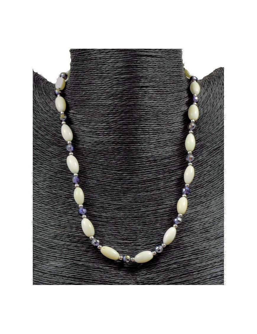 Collier perles de tagua