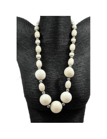 Collier perles de tagua