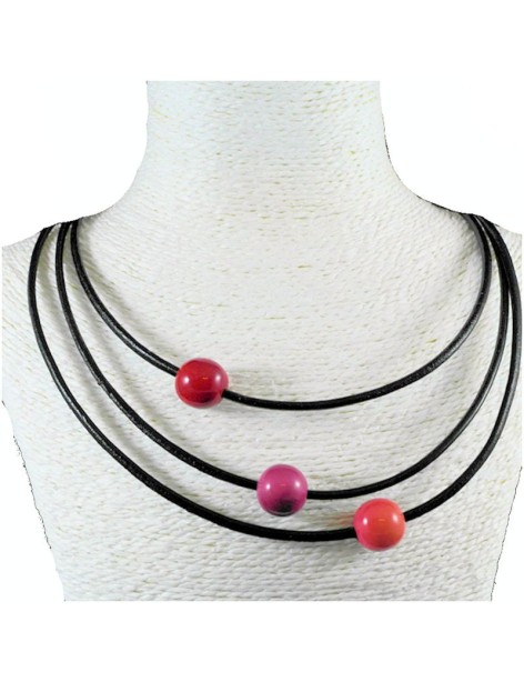 Collier cuir et perles de tagua Collier cuir et perles de tagua