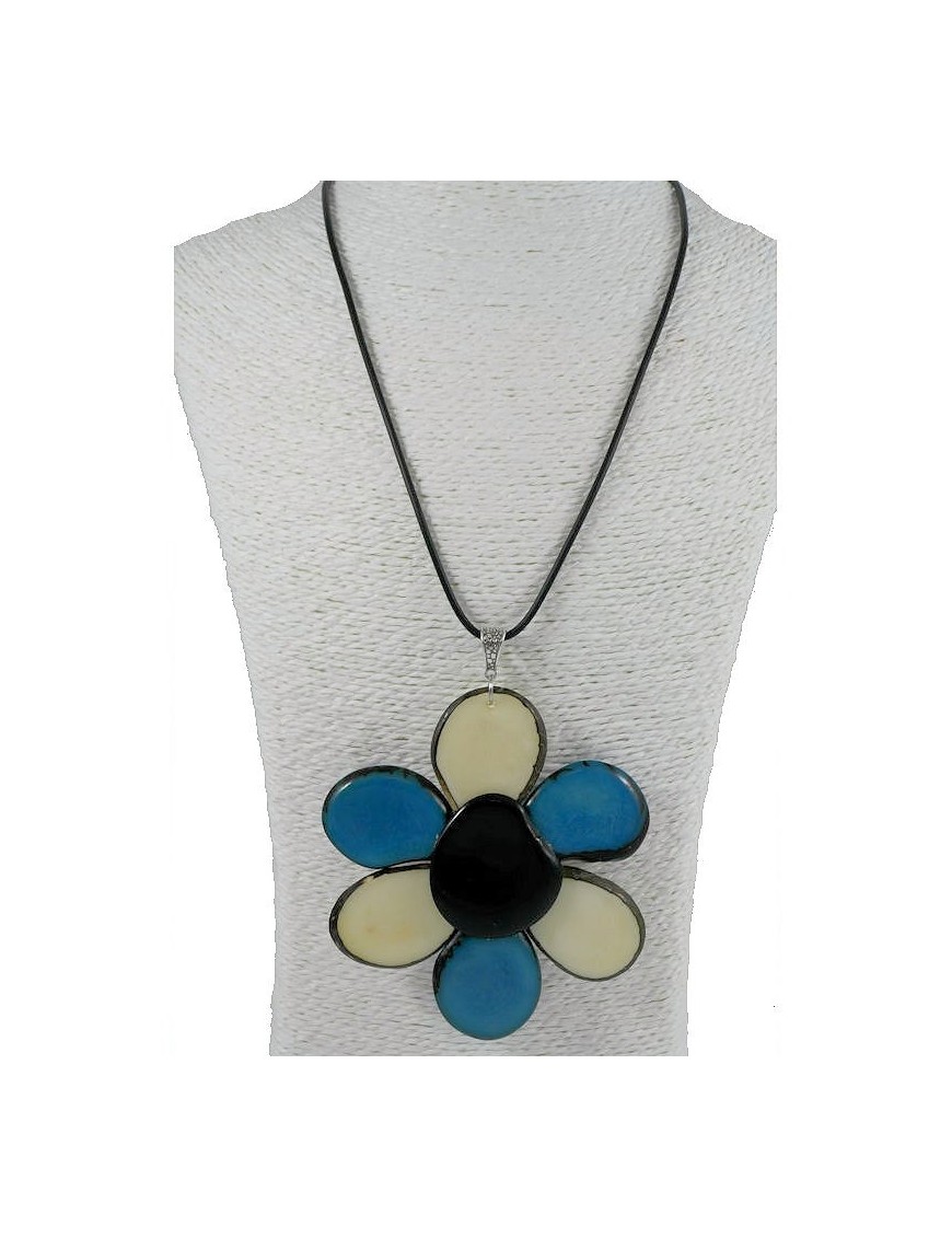 Pendentif Fleur en Tagua