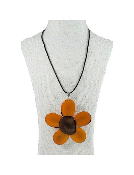Pendentif Fleur en tagua Pendentif Fleur en tagua