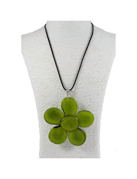 Pendentif Fleur en tagua Pendentif Fleur en tagua