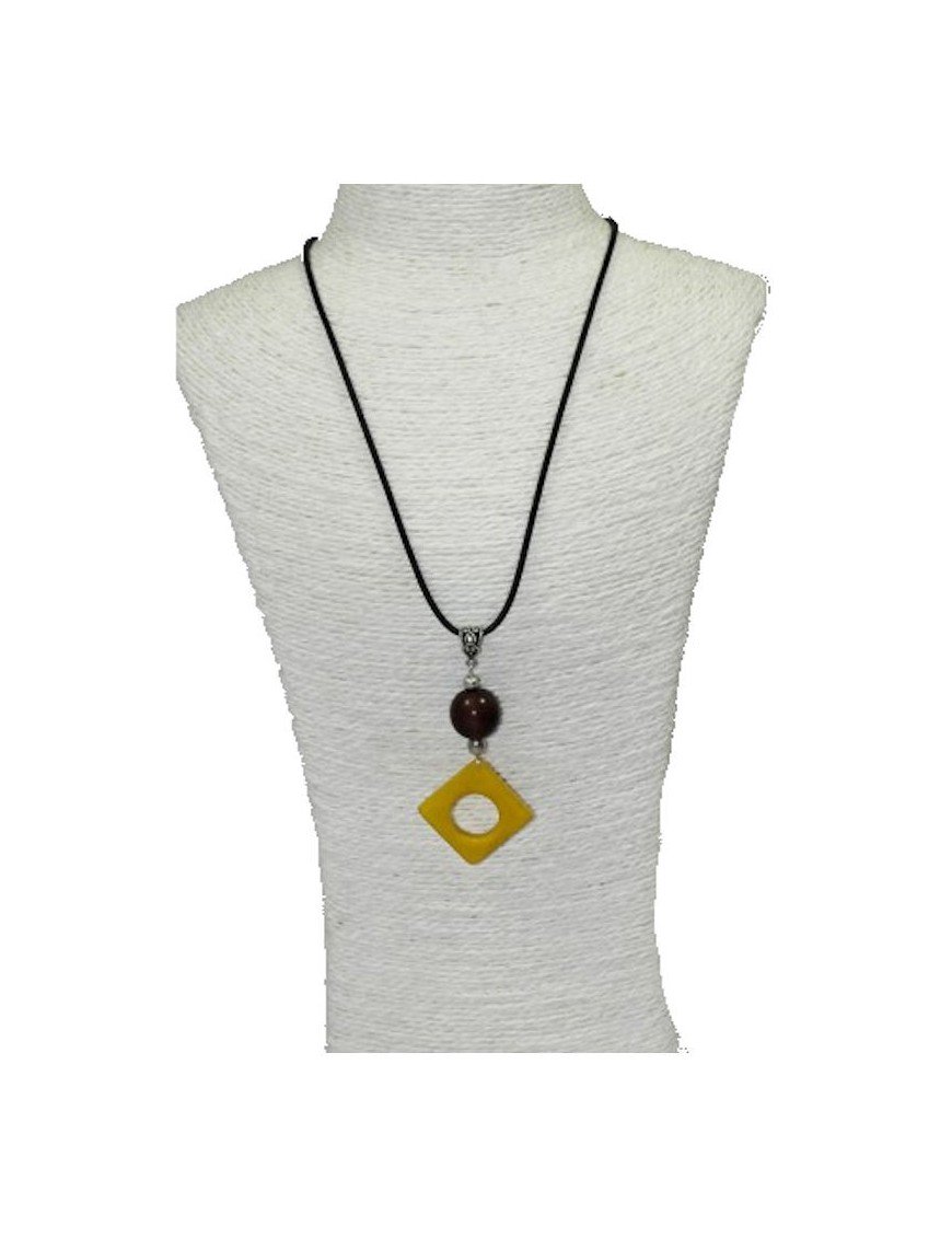Pendentif design tagua teintée jaune
