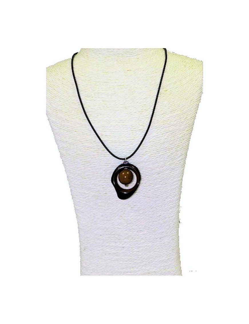 Pendentif tagua teintée 