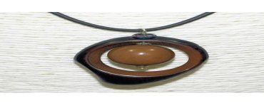 Pendentif tagua teintée 