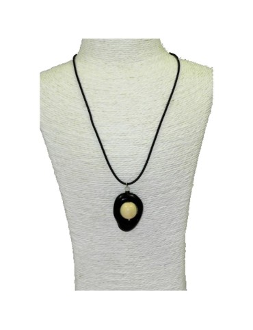 Pendentif tagua teintée 