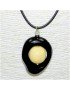 Pendentif tagua teintée 
