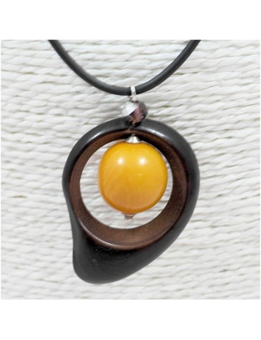 Pendentif tagua teintée 
