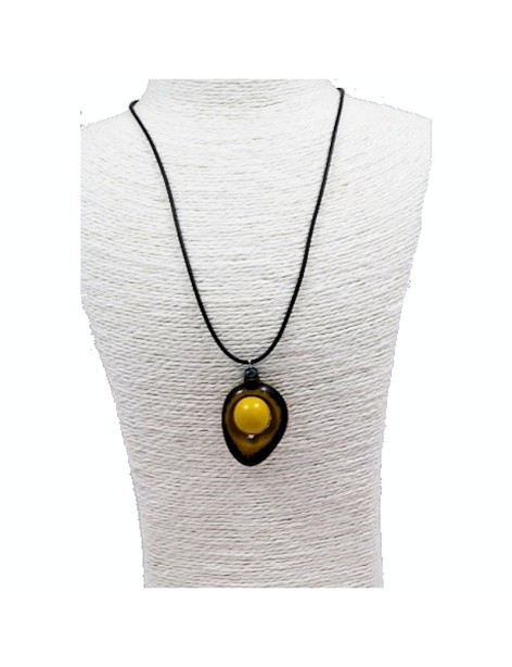 Pendentif tagua teintée Pendentif tagua teintée
