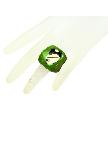 Bague en tagua teintée vert