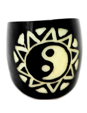 Gravure laser  yin yang sur bague en tagua