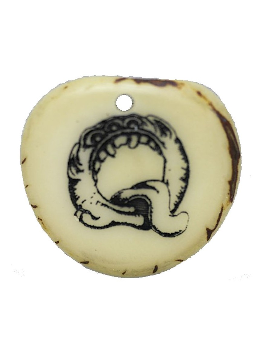 Tranche Tagua gravée lettre Q 