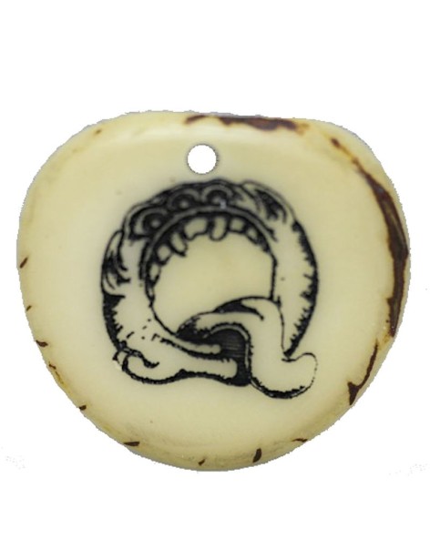 Tranche Tagua gravée lettre Q Tranche Tagua gravée lettre Q