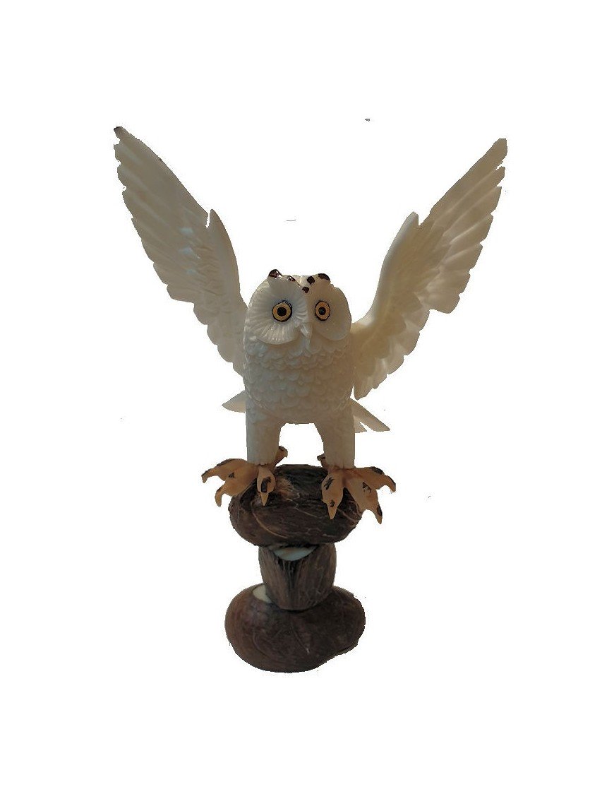 Hibou grand-duc en tagua ou Ivoire vegetal