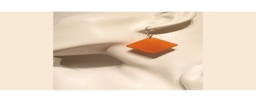 Boucles d'oreilles carrées en ivoire végétal teinté en ORANGE