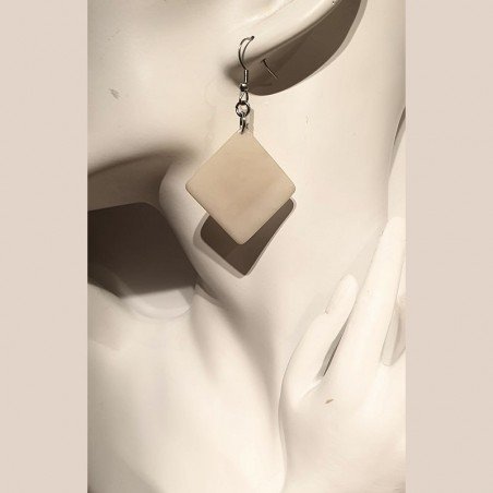 Boucles d'oreilles carrées en ivoire végétal couleur naturel