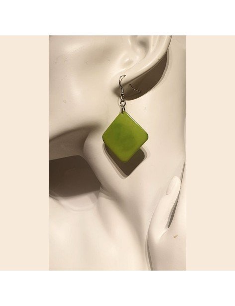 Boucles d'oreilles carrées en ivoire végétal teinté en VERT Boucles d'oreilles carrées en ivoire végétal teinté en VERT