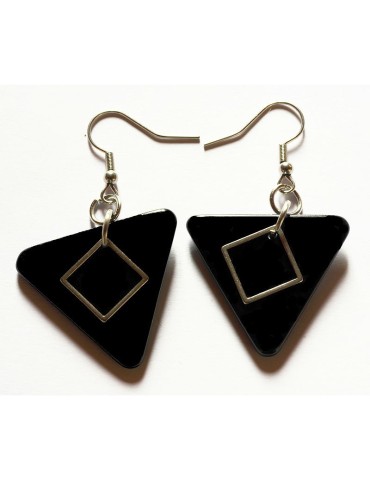 Boucles d'oreilles triangles en ivoire végétal teintées en NOIR