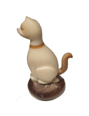 Chat taillé dans la graine de tagua